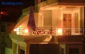 Green Apartman - Image 2