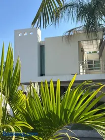 Private House in Secure Complex with Pool & Lush Garden - Image 1