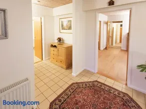 Paddock House - Image 3