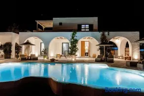 Beachfront Villa Crystalia - Image 3
