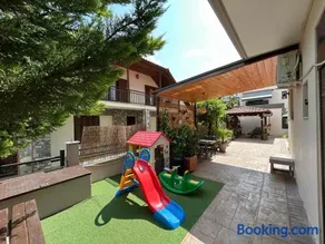 Evgenia & Zoe Apartments - Image 4