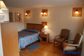 Grand View Motel - Image 3