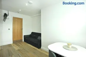 The Ralph Suite - Image 4
