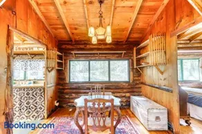 Dreamy Wooded Cabin W/ Spacious Deck, Free WiFi, Secluded Location & More - Image 3