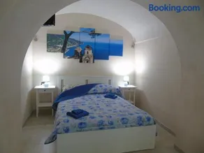 Corte Antica, Romantic Stay by the Beach - Image 4