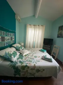 chambre indépendante au bord de la piscine - Image 2