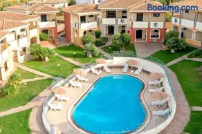 Residence with panoramic swimming pool in Tergu - Image 1