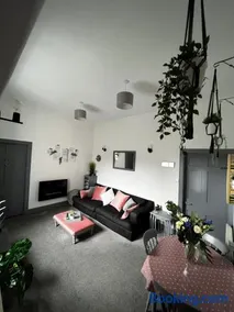 The Sheriffs Lodge - Image 3