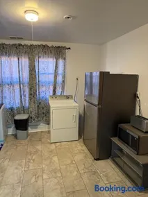 Comfortable 3-BR Home Minutes From UB South & Shop - Image 4