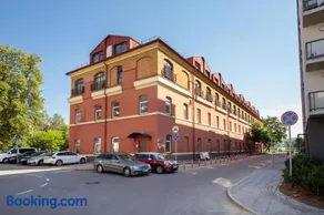 StudioApart23 - Image 1