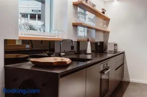 ALPINE LOFT Martini - Image 2