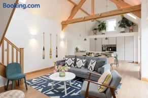 2 Bed Converted Barn - Image 4
