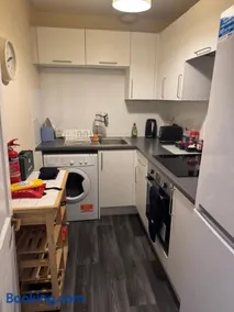 Apartment in excellent city centre location - Image 3