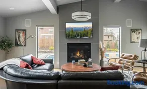 Luxe 3000sqft Heated Pool Oasis in Kansas City - Image 2