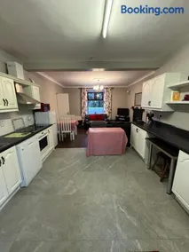 Reelin Bar Holiday Accommodation - Image 3