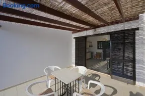 Bayview Apartments - Image 4