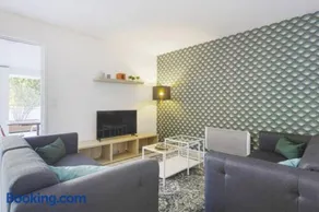 Large Apartment With Terrace In Bayonne - Image 3
