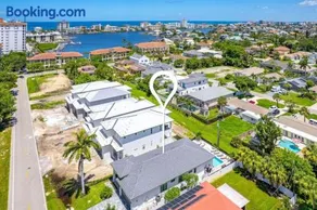 Naples Park Duo Estate 8BR 7.5BA Private Pool Home Sleeps 20 Near Vanderbilt Beach Mercato - Image 4