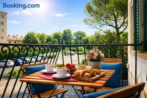 Il Melograno con Parcheggio Privato & Terrazza - Image 1