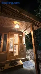 Wildflower oasis cottage - Image 1