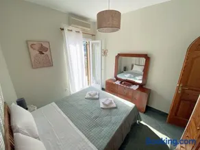 SERENITY Vintage House 5 - Image 3