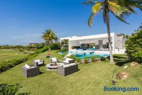Casa Brisa Luxury on The Beach - Image 2