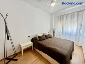 Planta Baja con piscina , wifi y parking - Image 3