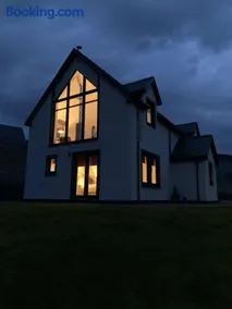 Millpond House - Luxurious Island Home in Portree - Image 1