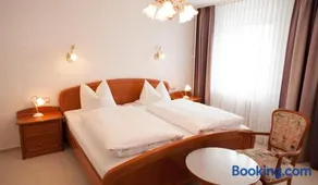 Hotel Restaurant Zur Post Lohfelden - Image 3
