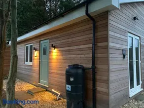 Y Caban-The Cabin-2 Guests-Private Parking-Fast WIFI - Image 5