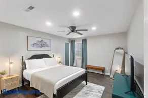 Renovated, Dog Friendly, Fenced Yard, Game RM - Image 2