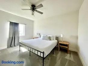 Papillion The White Pine Modern Spacious with Garage - Image 3