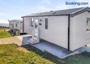 Gorselands Caravan Park - Image 2