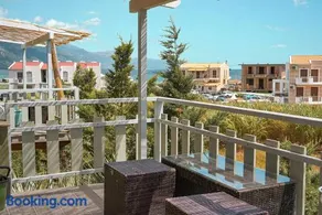 Mak Home Luxury Apartments - Image 1