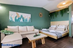 Boho Sea View Studio - Image 1