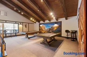 Yosemite Lakes Bunkhouses - Image 3