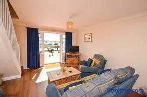 Buttercup Lodge - Image 3