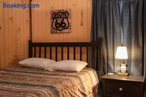 Lakeview Cedar Cabin - Kicks 66 - 4 - Image 1