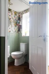 Heart of Hanbury House - Image 2
