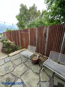 The Nest bed and garden - Image 4
