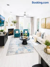 Luxe Retreat - Image 1