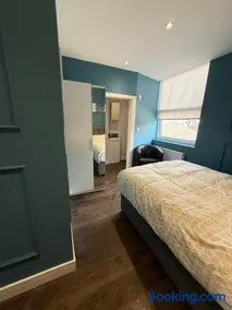 Turquoise Apartments - Image 5