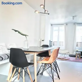 Bright City Design House! - Image 3