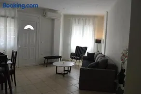 Holiday Home - Image 3