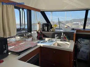 luxueux bateau à quai - Image 2