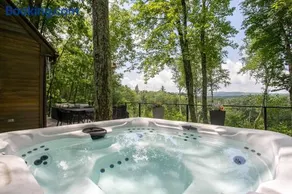 Hilltop Escape with Views & Hot Tub - Image 2