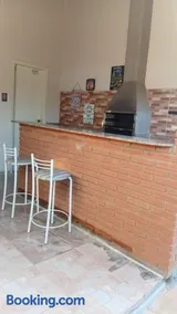 Recanto Sossego Wi-Fi 3 quartos 3 banheiros 2 chuveiros Espaço amplo churrasqueira - Image 2