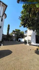 1 bedroom apartment in Mlimani-Kisumu with parking - Image 4
