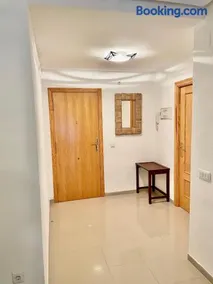 2 bedroom apartment 50 m from the beach - Image 3