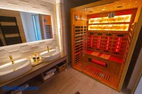 Neo Premium Apartments - Image 4